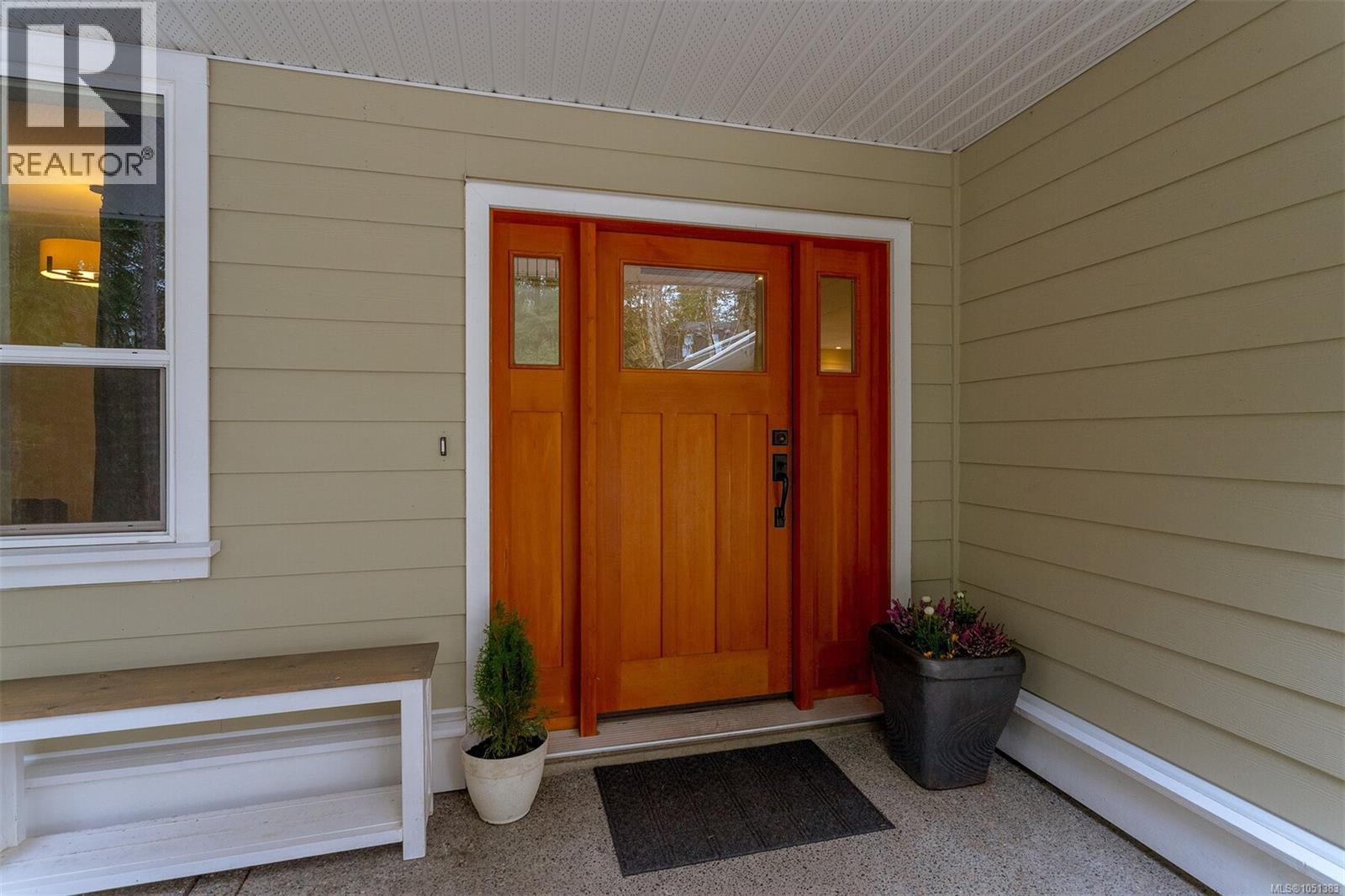 1622 Millstream Rd Property Photo 4