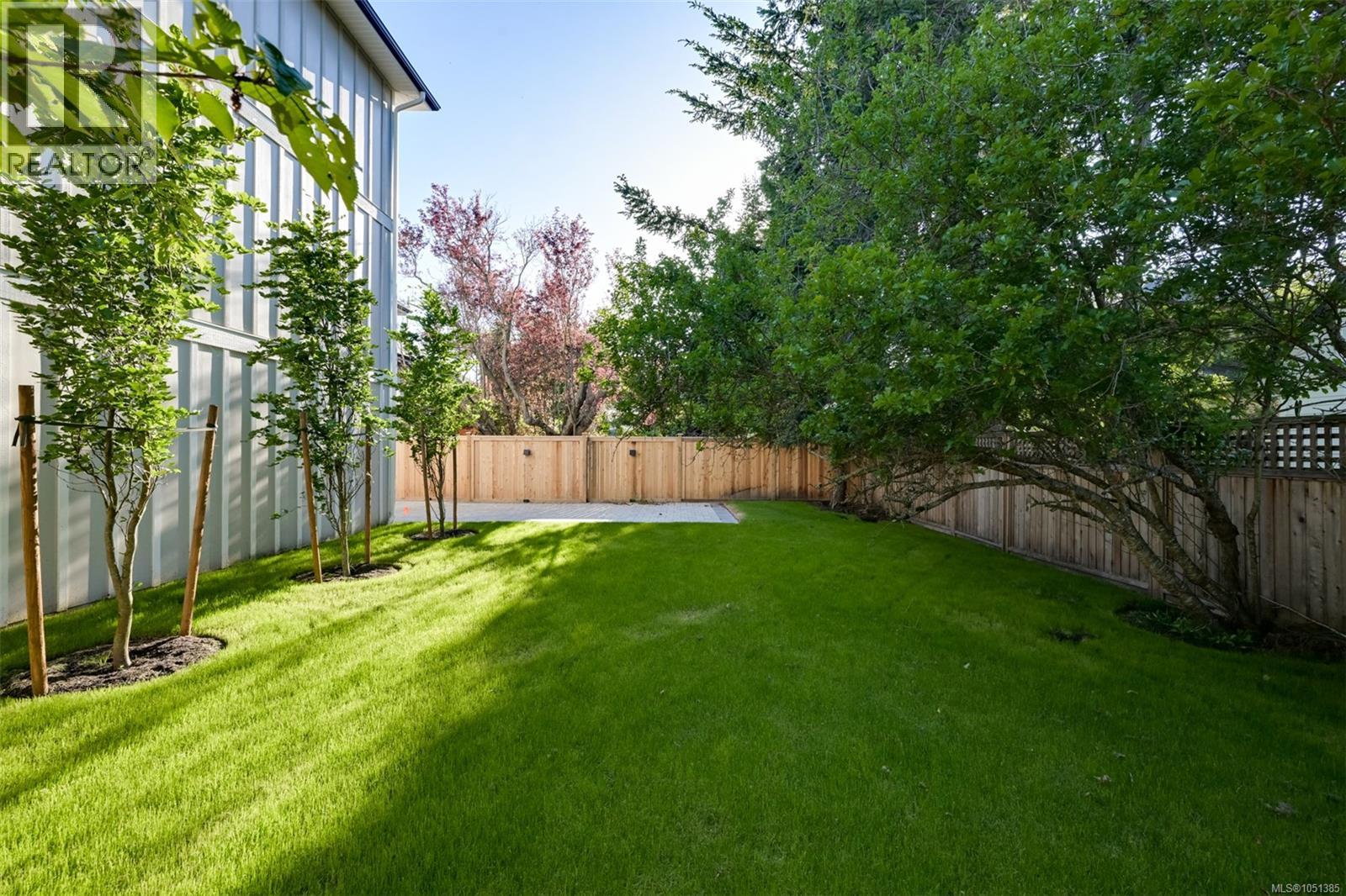 3 2268 Bowker Ave Property Photo 62