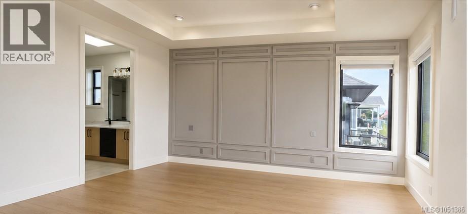 100 Royal Pacific Way Property Photo 20