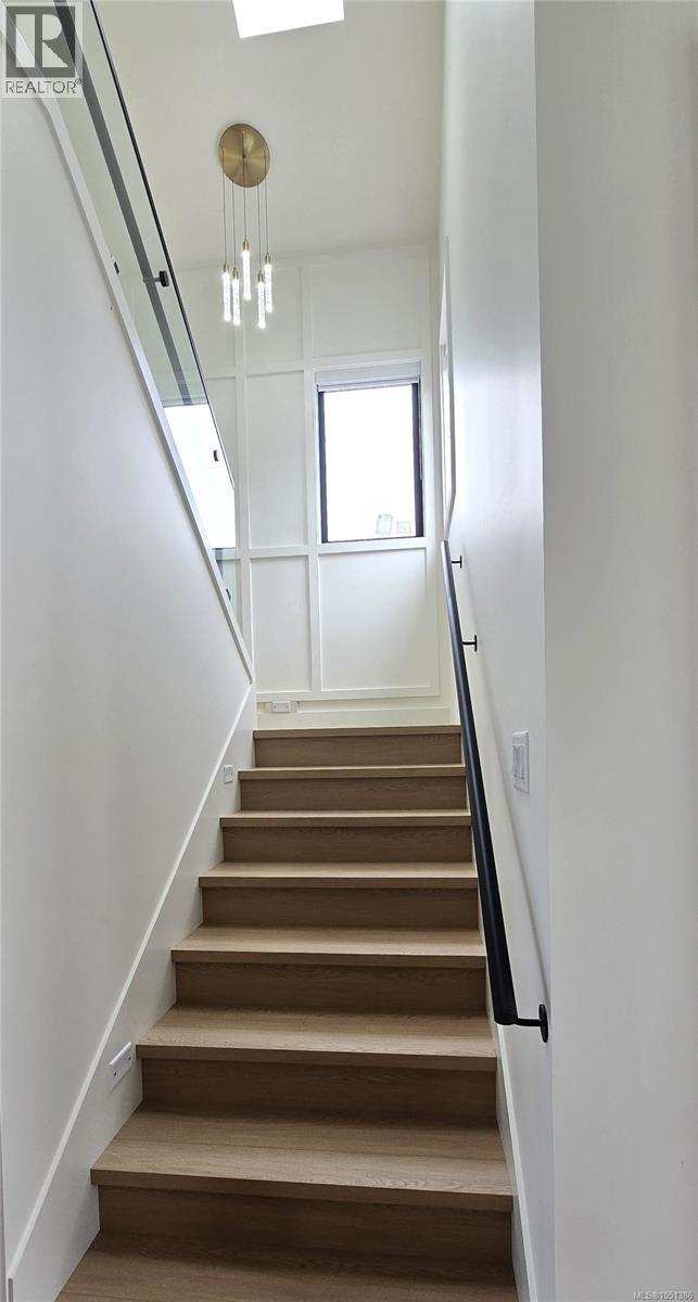 100 Royal Pacific Way Property Photo 31