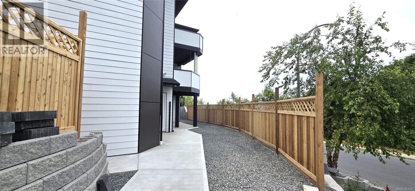 100 Royal Pacific Way Property Photo 68