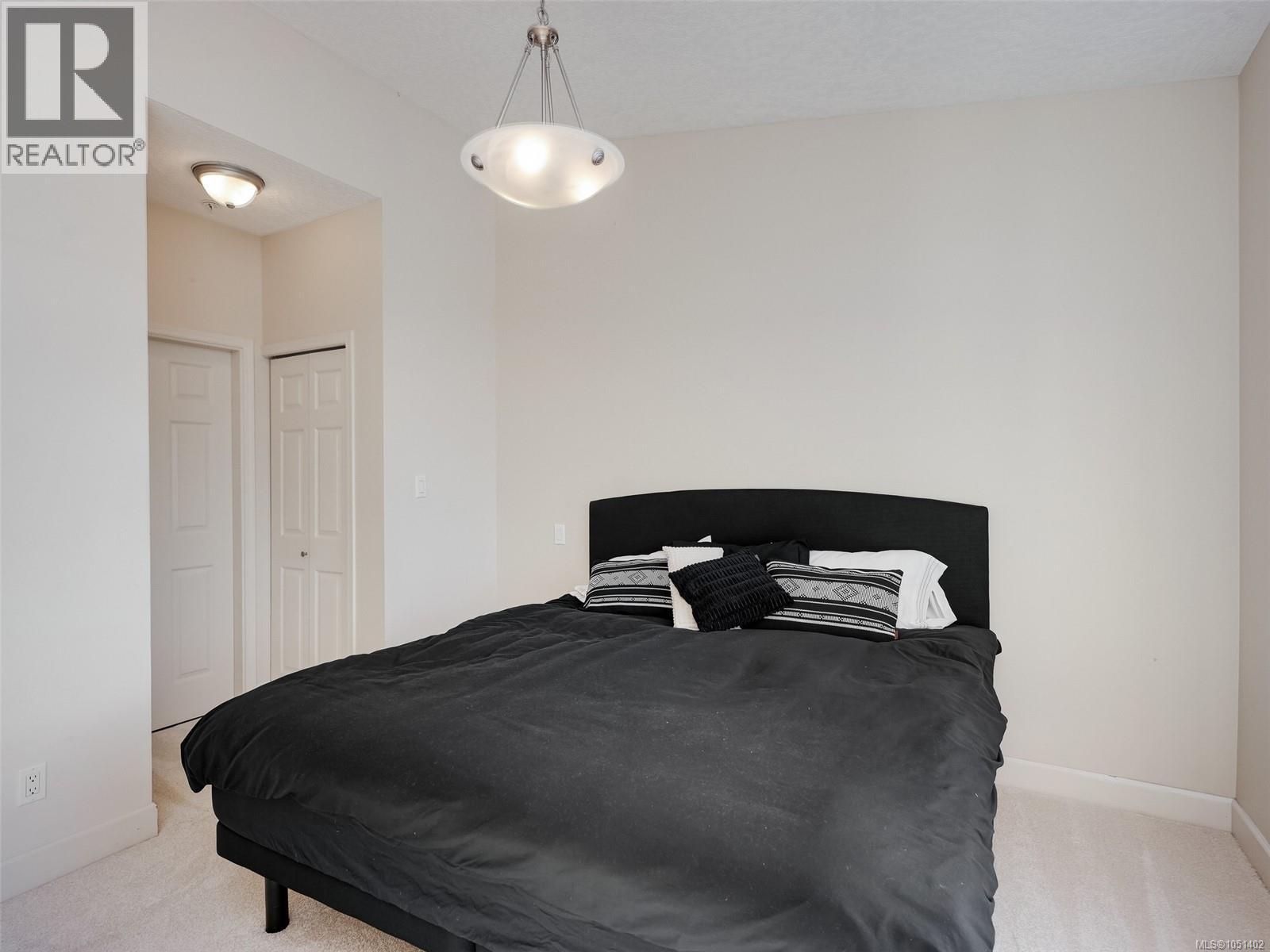 407 1156 Colville Rd Property Photo 13