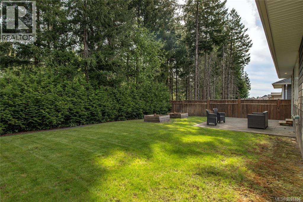 782 Salal St Property Photo 3