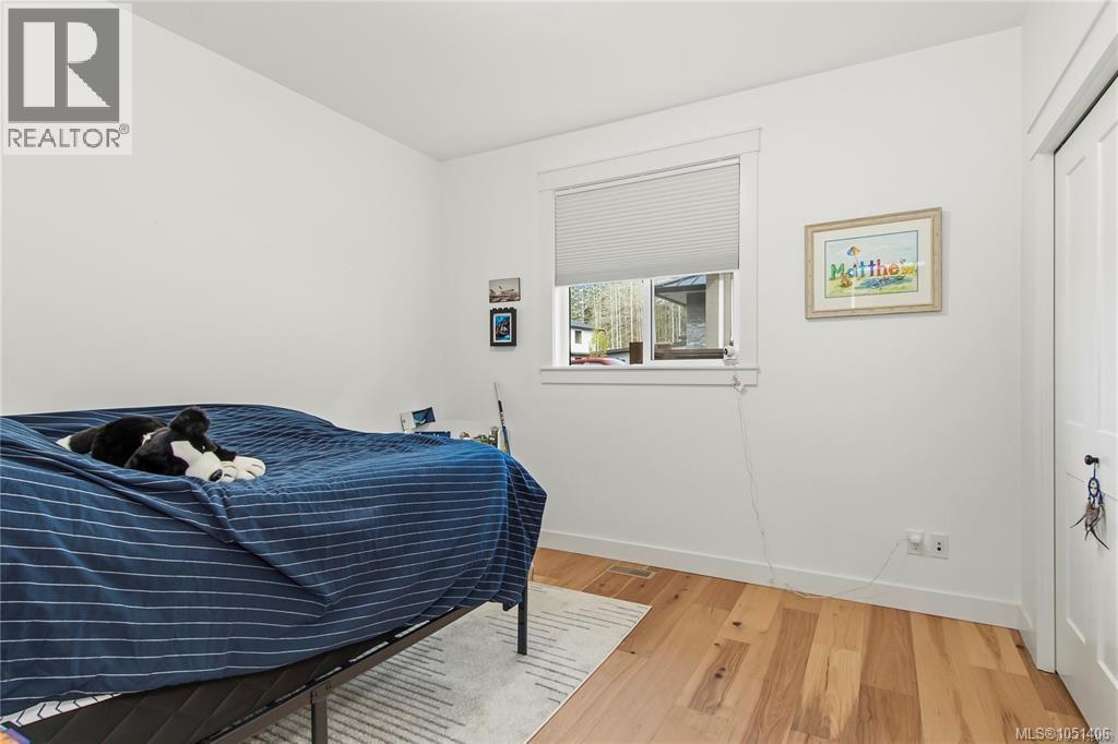 782 Salal St Property Photo 22