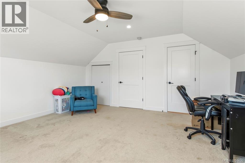 782 Salal St Property Photo 26