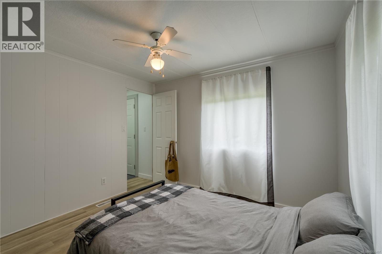 56 5250 Beaver Harbour Rd Property Photo 18