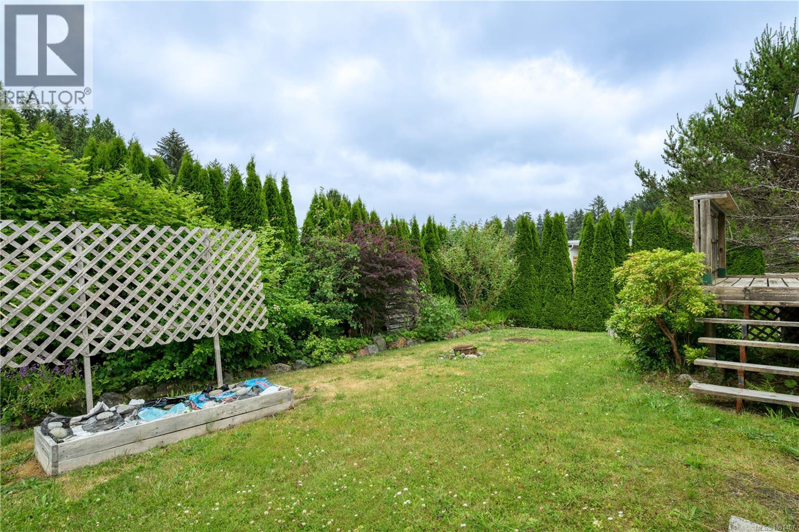 56 5250 Beaver Harbour Rd Property Photo 19