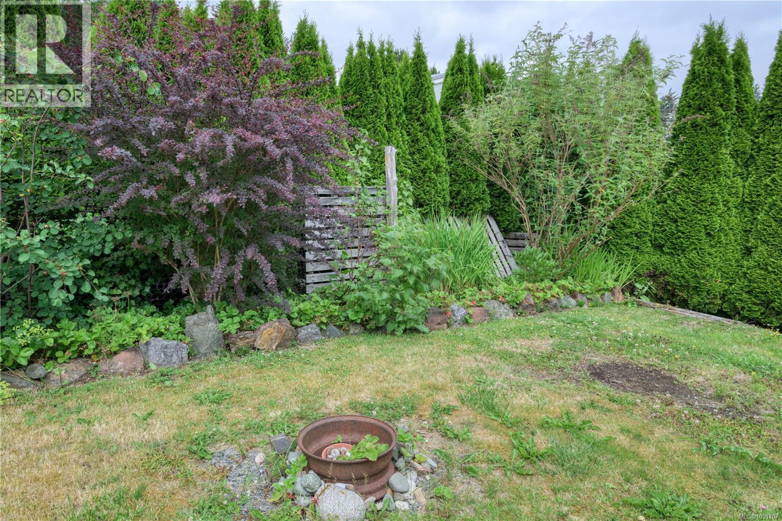 56 5250 Beaver Harbour Rd Property Photo 21