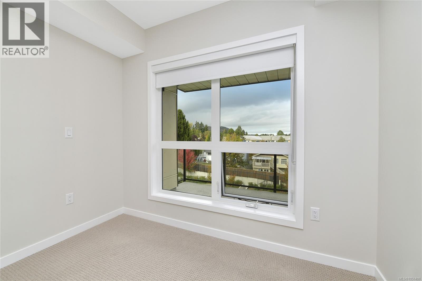408 4030 Shelbourne St Property Photo 15