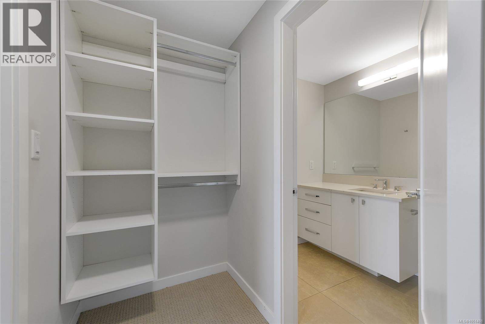 408 4030 Shelbourne St Property Photo 16
