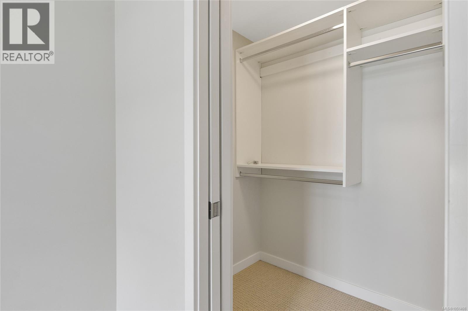 408 4030 Shelbourne St Property Photo 25