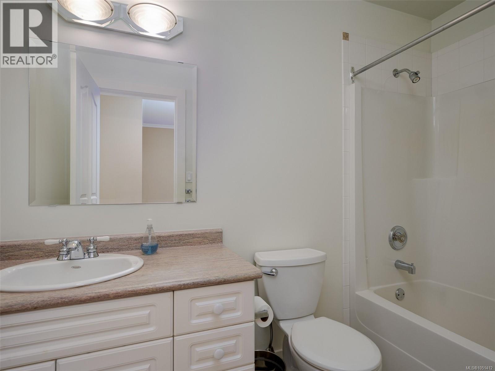 560 Wilderness Pl Property Photo 28