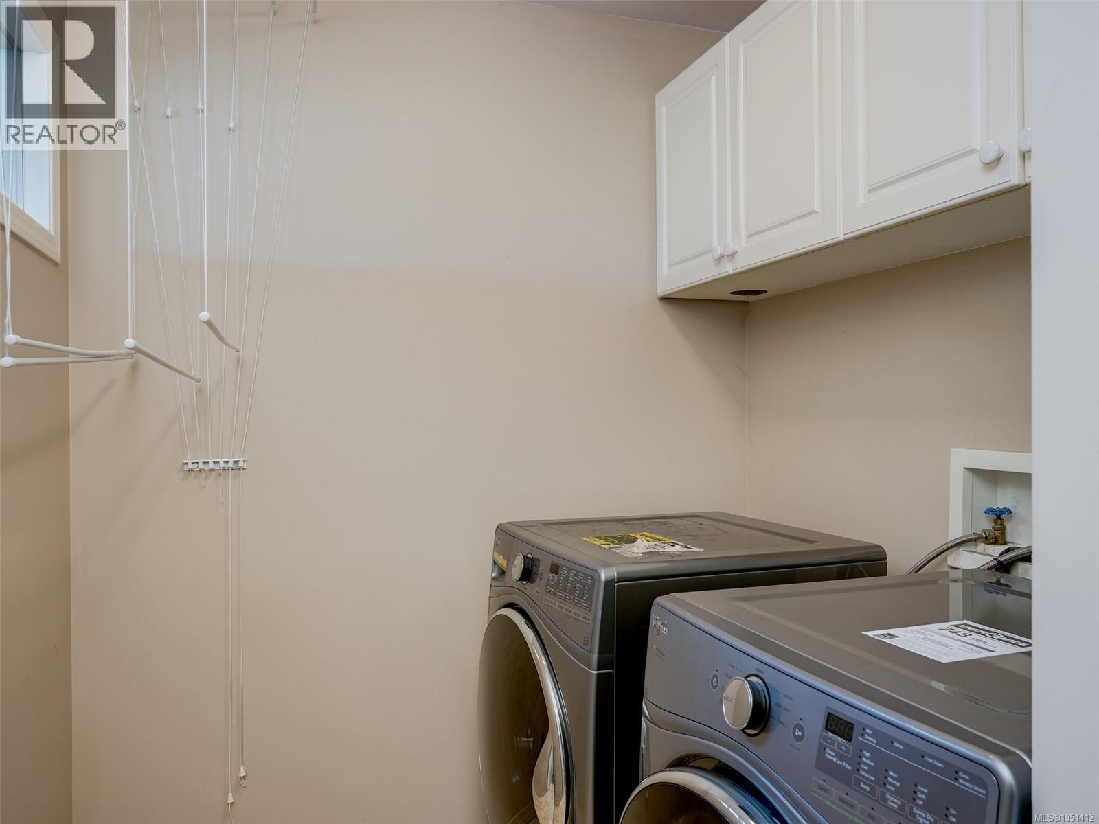 560 Wilderness Pl Property Photo 34