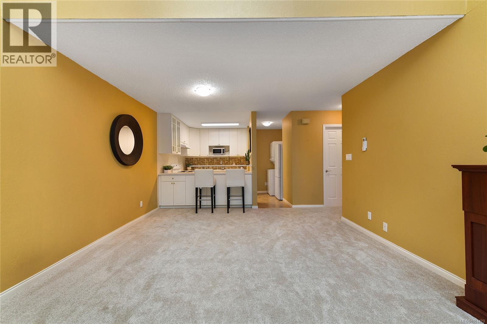 2310 Fernwood Rd Property Photo 8