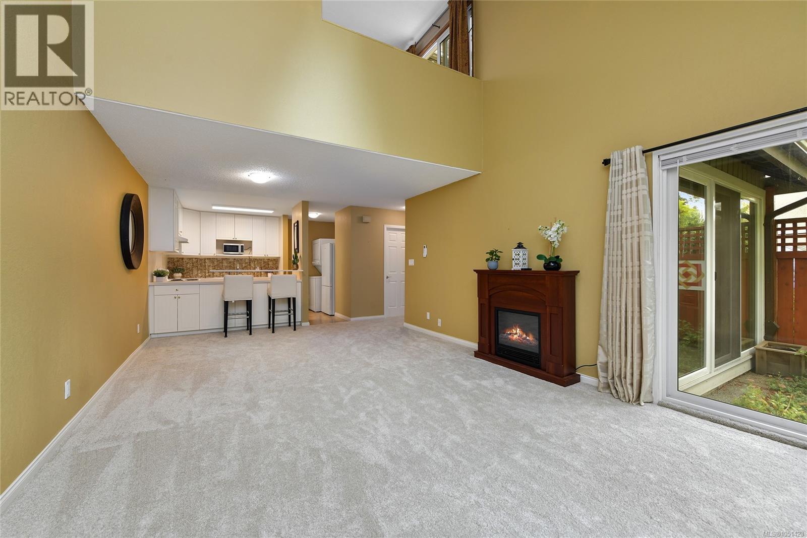 2310 Fernwood Rd Property Photo 10