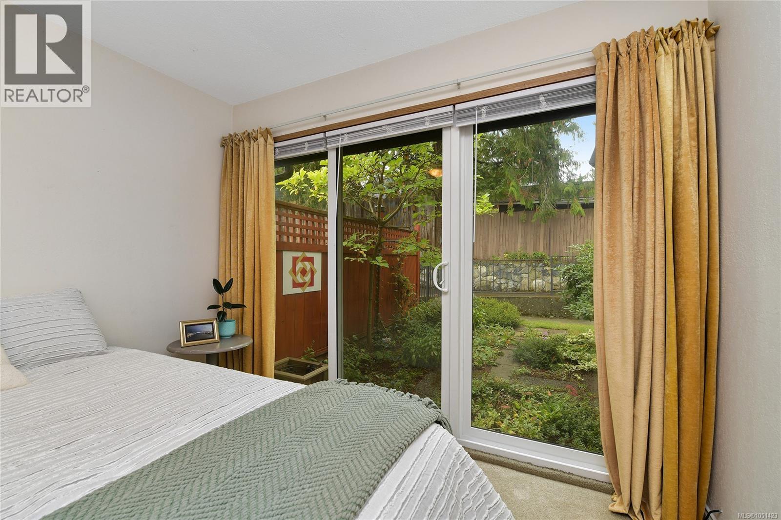 2310 Fernwood Rd Property Photo 17