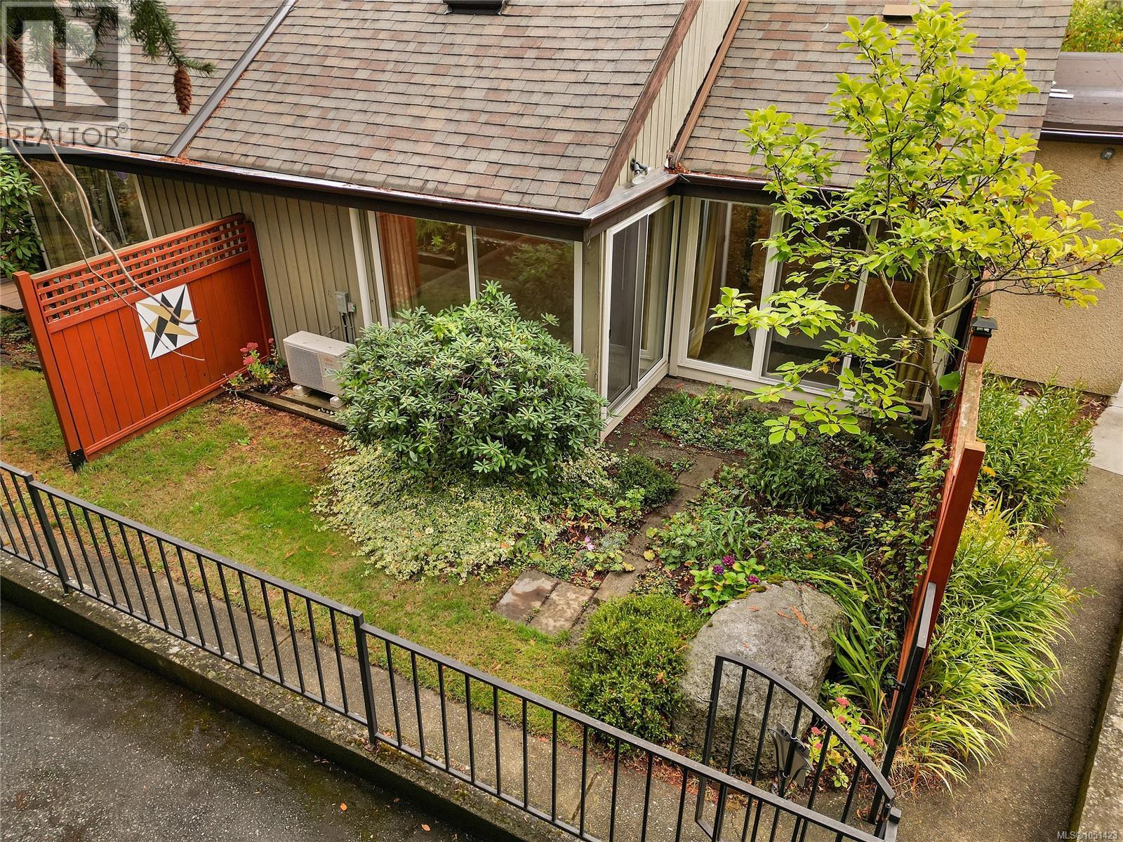 2310 Fernwood Rd Property Photo 38