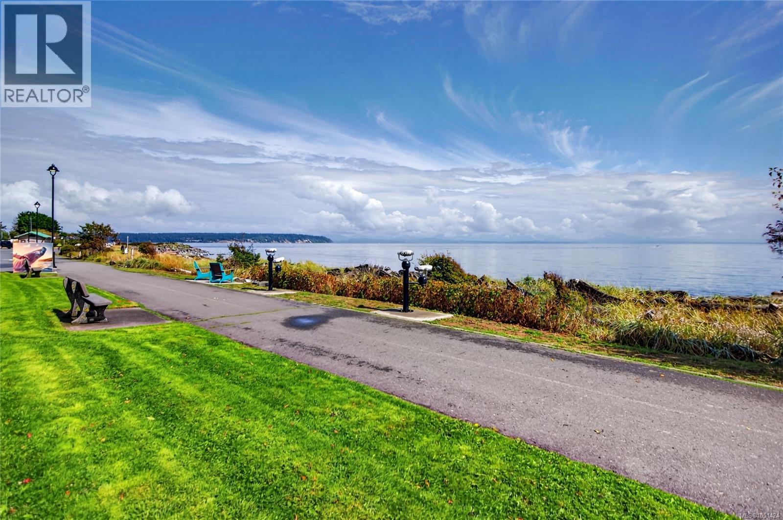 108 2740 Island Hwy S Property Photo 8