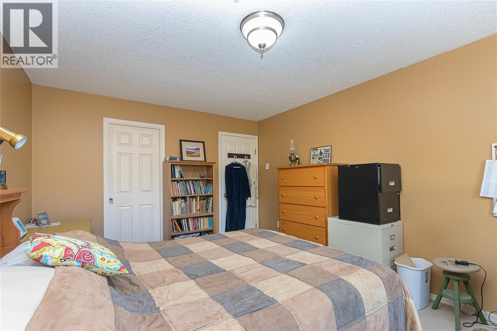 105 10461 Resthaven Dr Property Photo 14