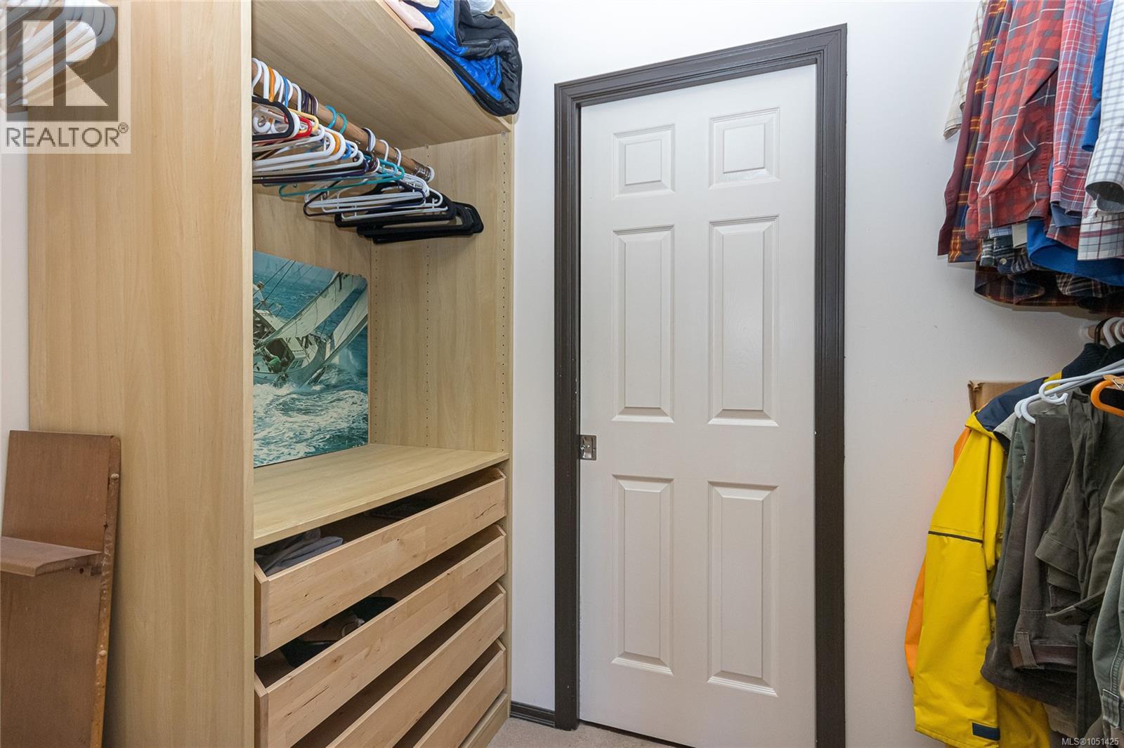 105 10461 Resthaven Dr Property Photo 15