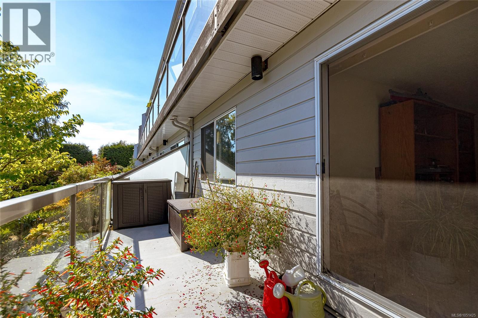 105 10461 Resthaven Dr Property Photo 20
