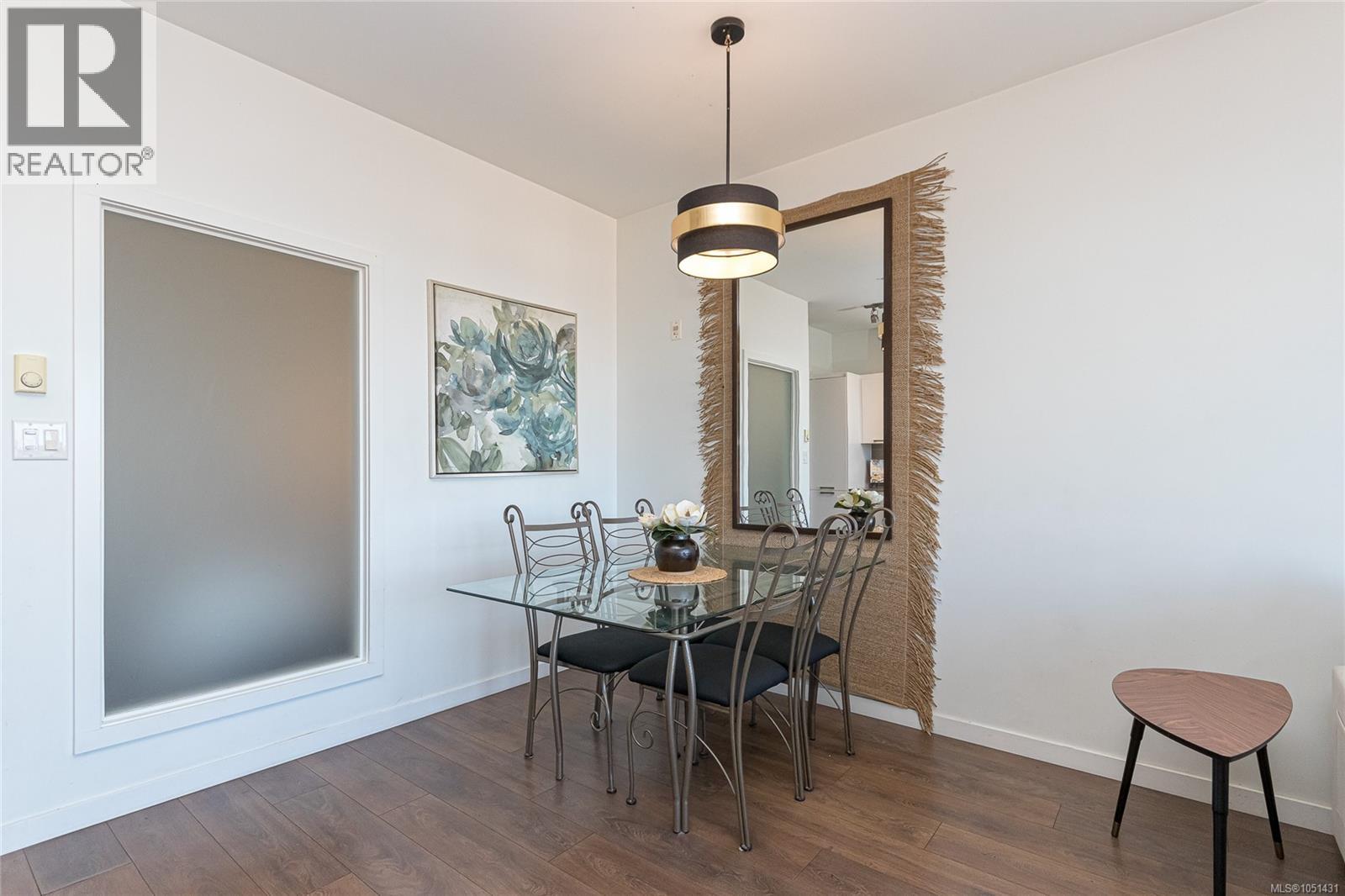 501 517 Fisgard St Property Photo 10