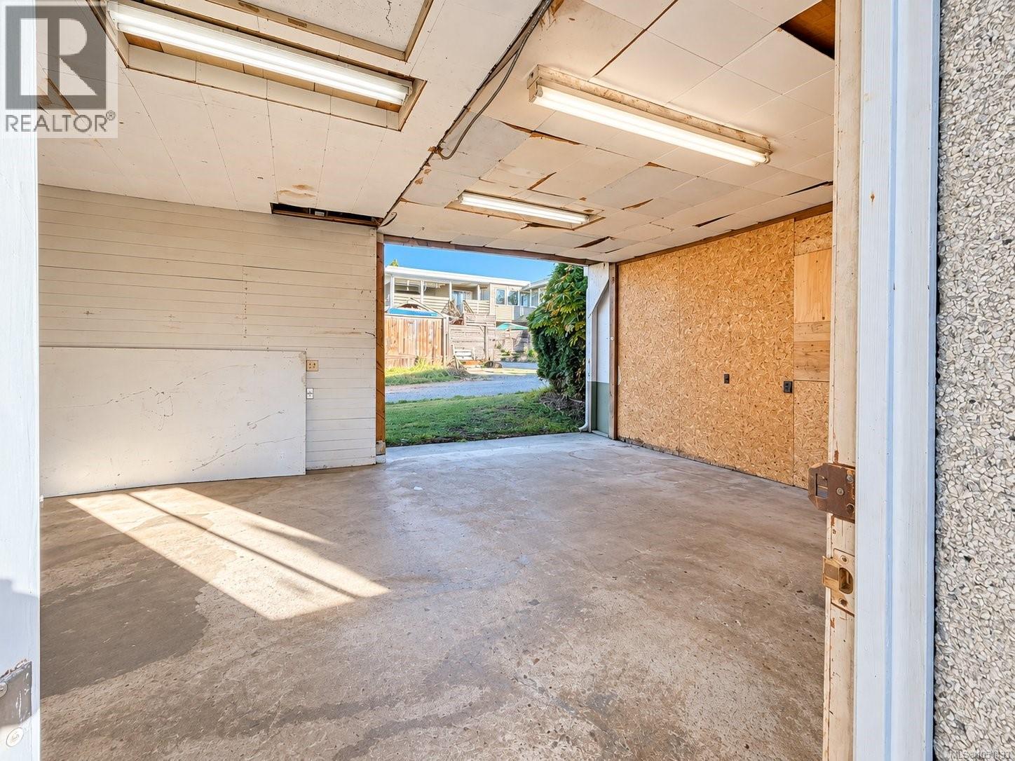 2433 5th Ave Property Photo 60