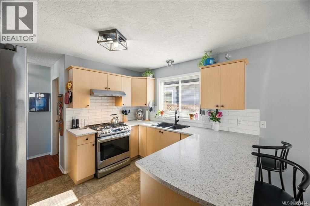 57 7570 Tetayut Rd Property Photo 10