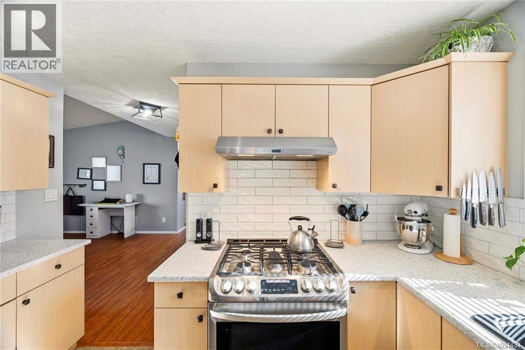 57 7570 Tetayut Rd Property Photo 11