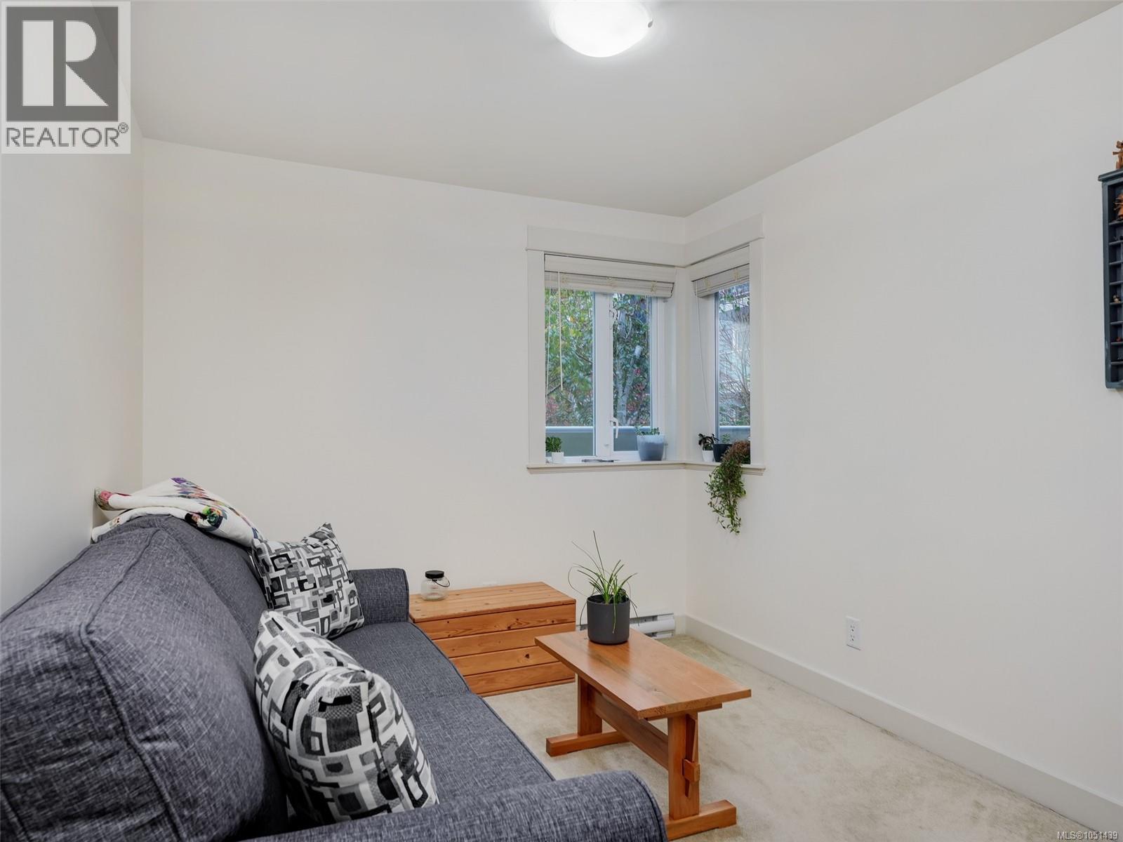 210 1315 Esquimalt Rd Property Photo 17