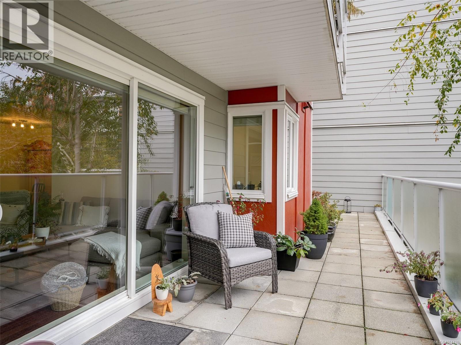 210 1315 Esquimalt Rd Property Photo 20