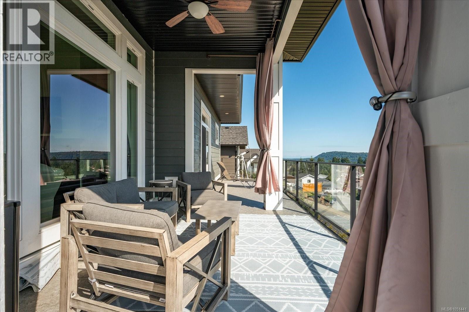 909 Hanington Rd Property Photo 16