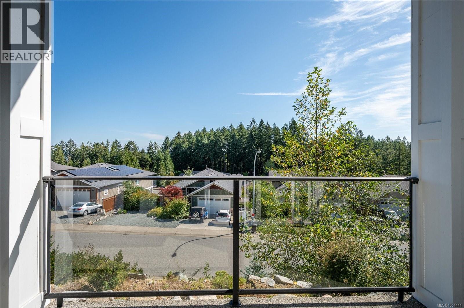 909 Hanington Rd Property Photo 36