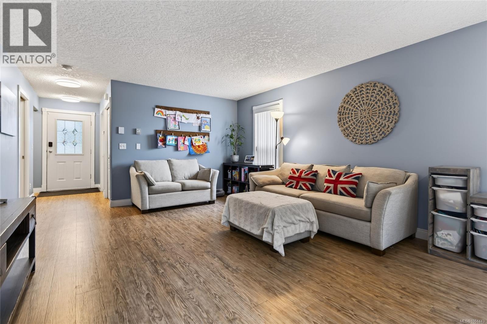 A 1820 1st St Property Photo 4