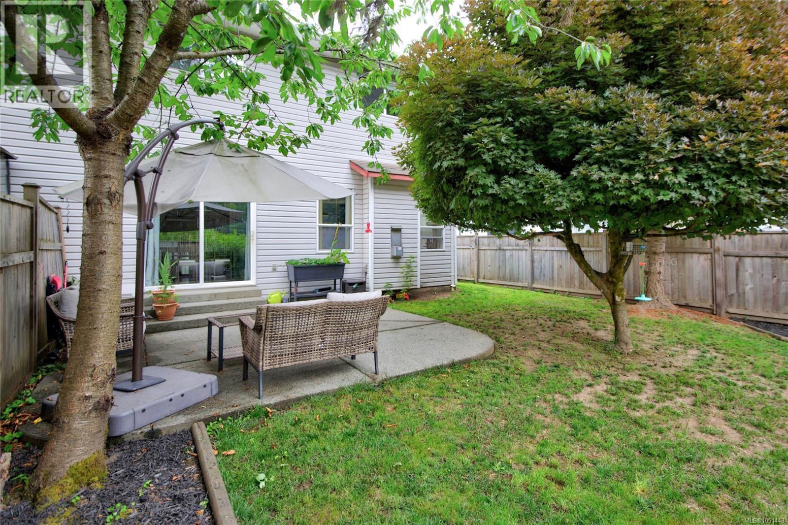 A 1820 1st St Property Photo 23