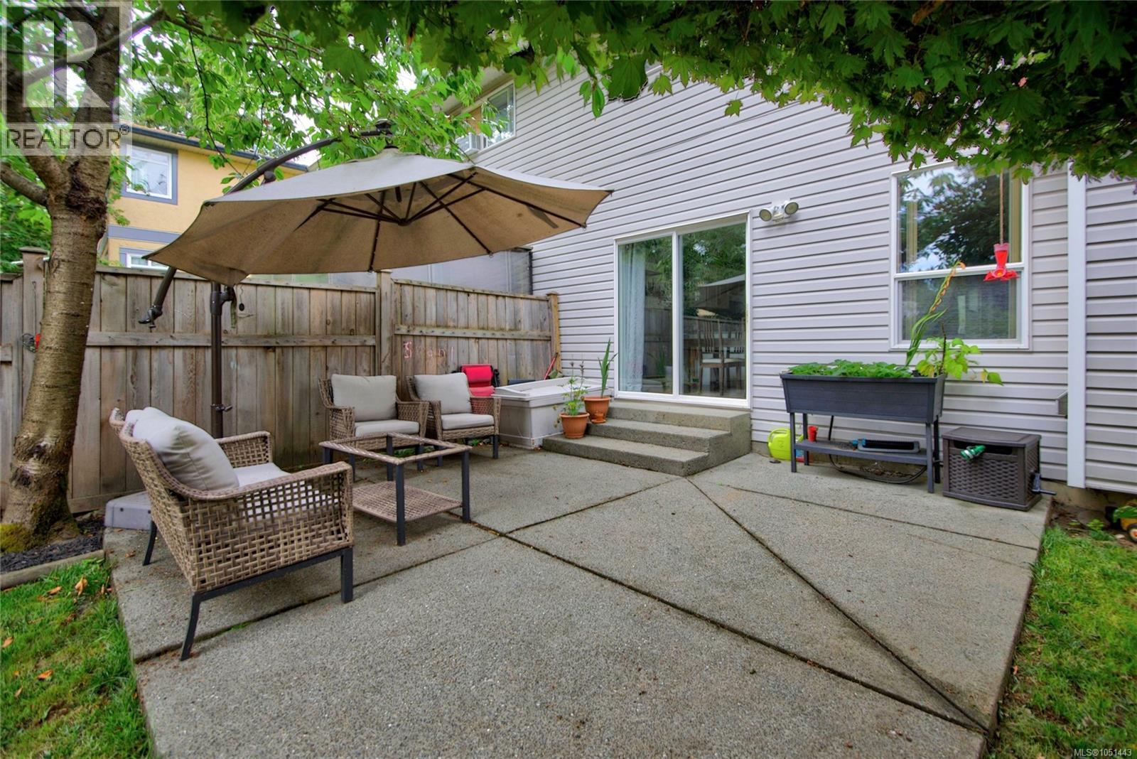A 1820 1st St Property Photo 24