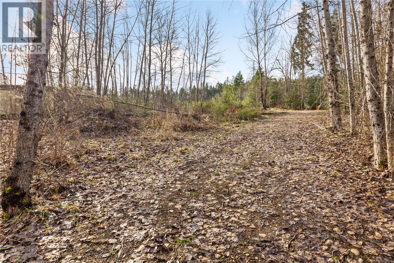 2745 Shaver Rd Property Photo 5