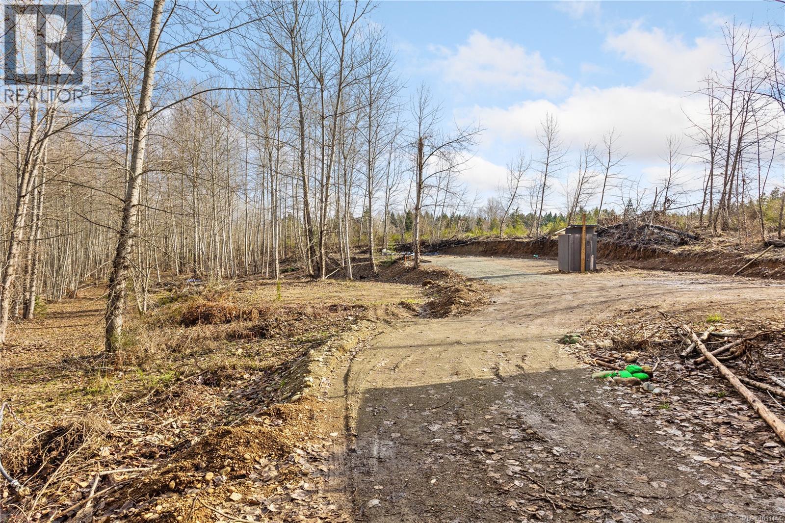 2745 Shaver Rd Property Photo 9