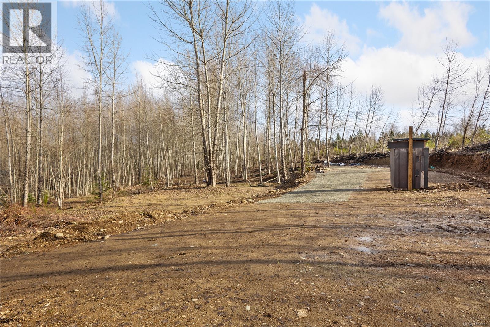 2745 Shaver Rd Property Photo 10