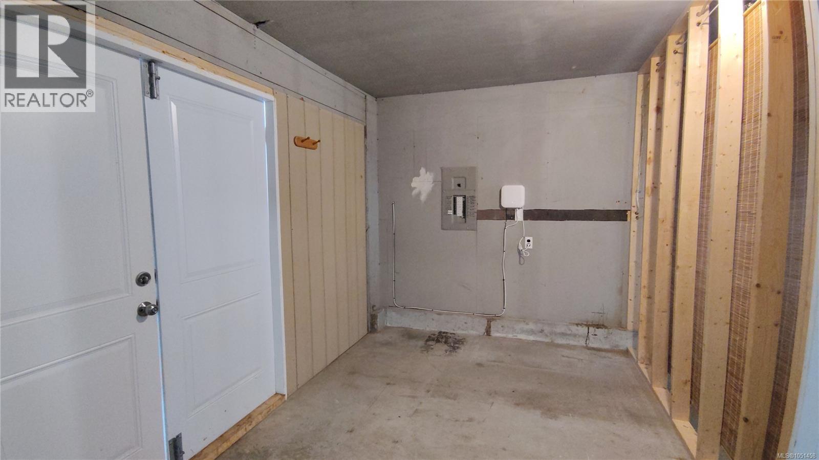 2858 14th Ave Property Photo 21