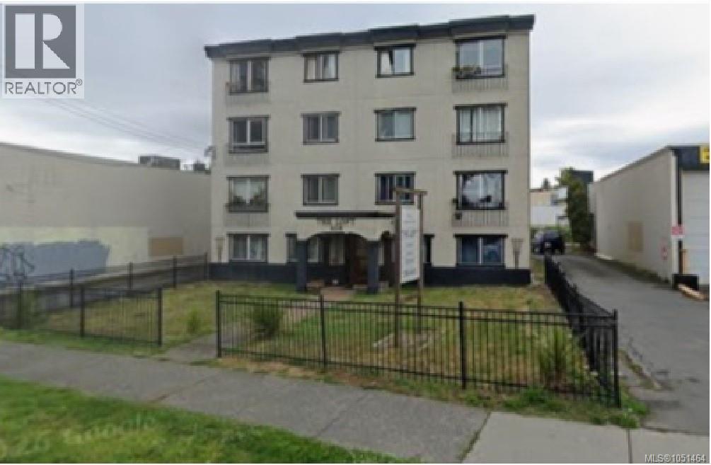 614 Esquimalt Rd Property Photo 1