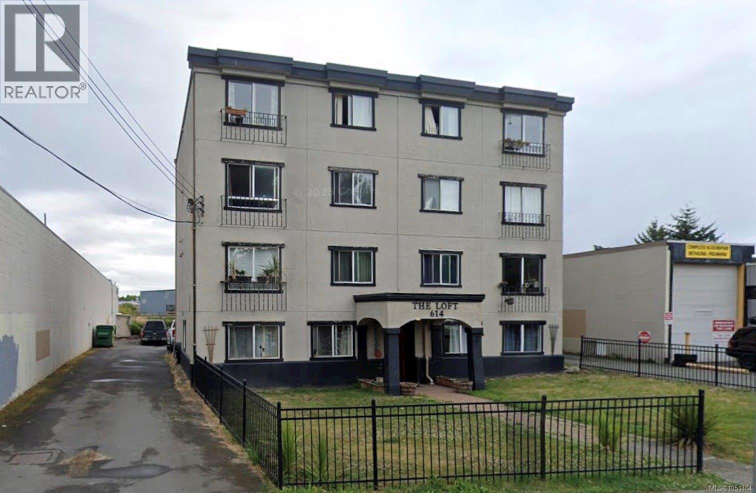 614 Esquimalt Rd