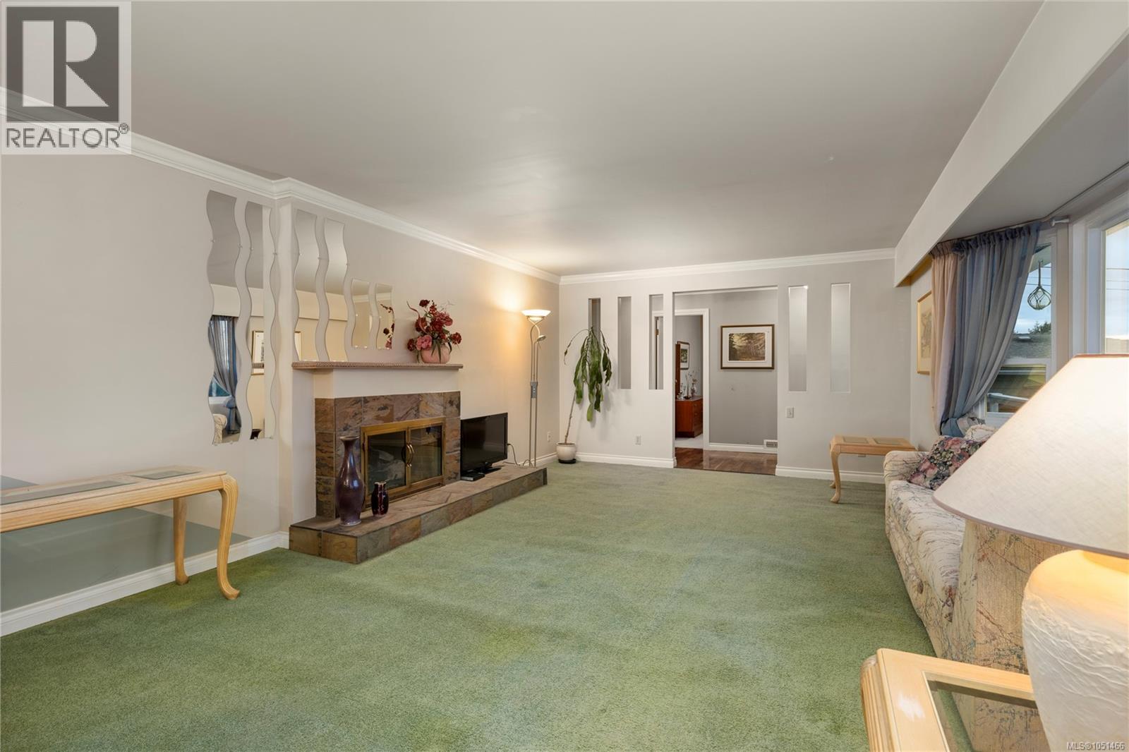 260 Elizabeth Ave Property Photo 53
