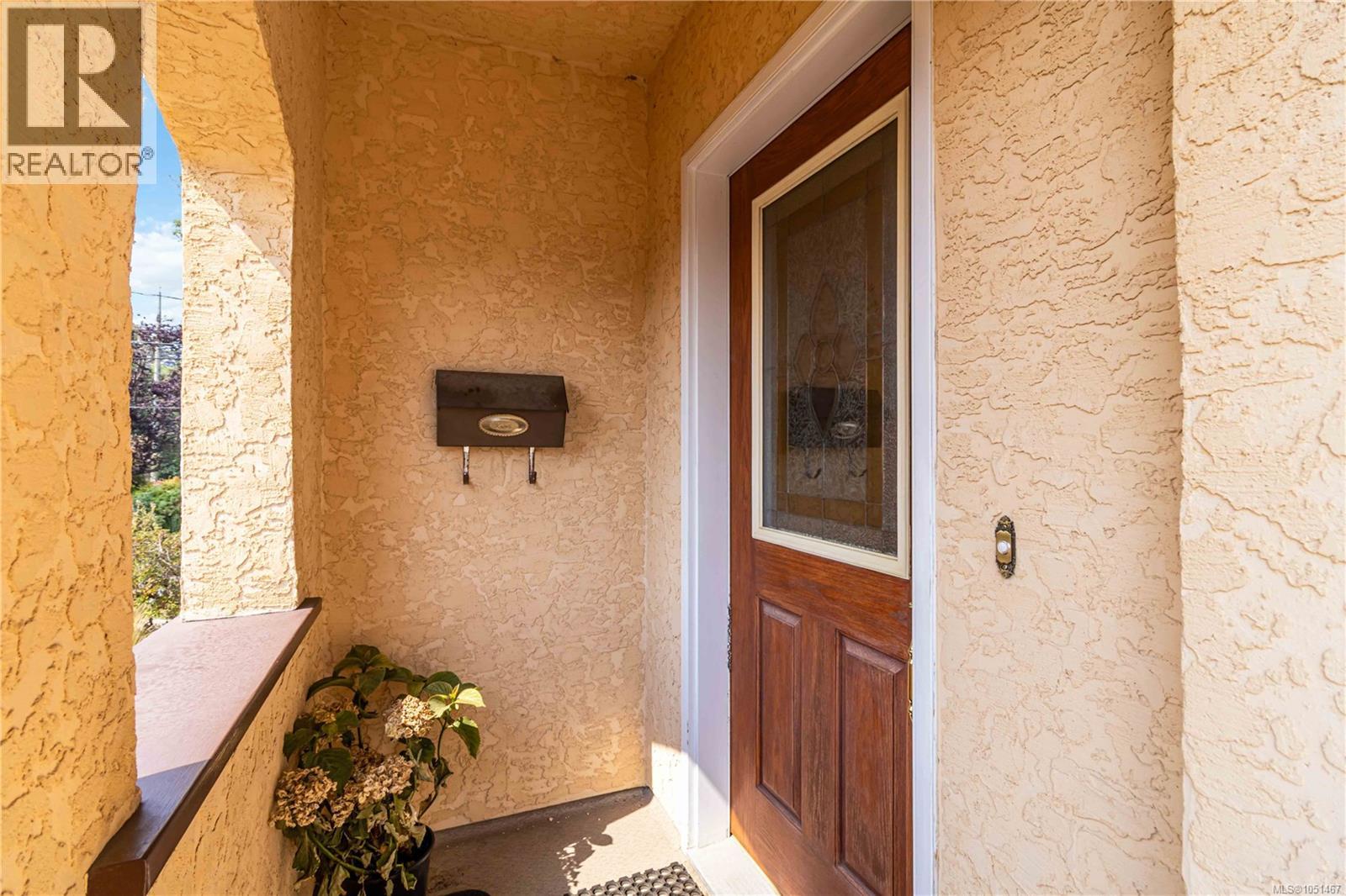 3441 Lovat Ave Property Photo 3
