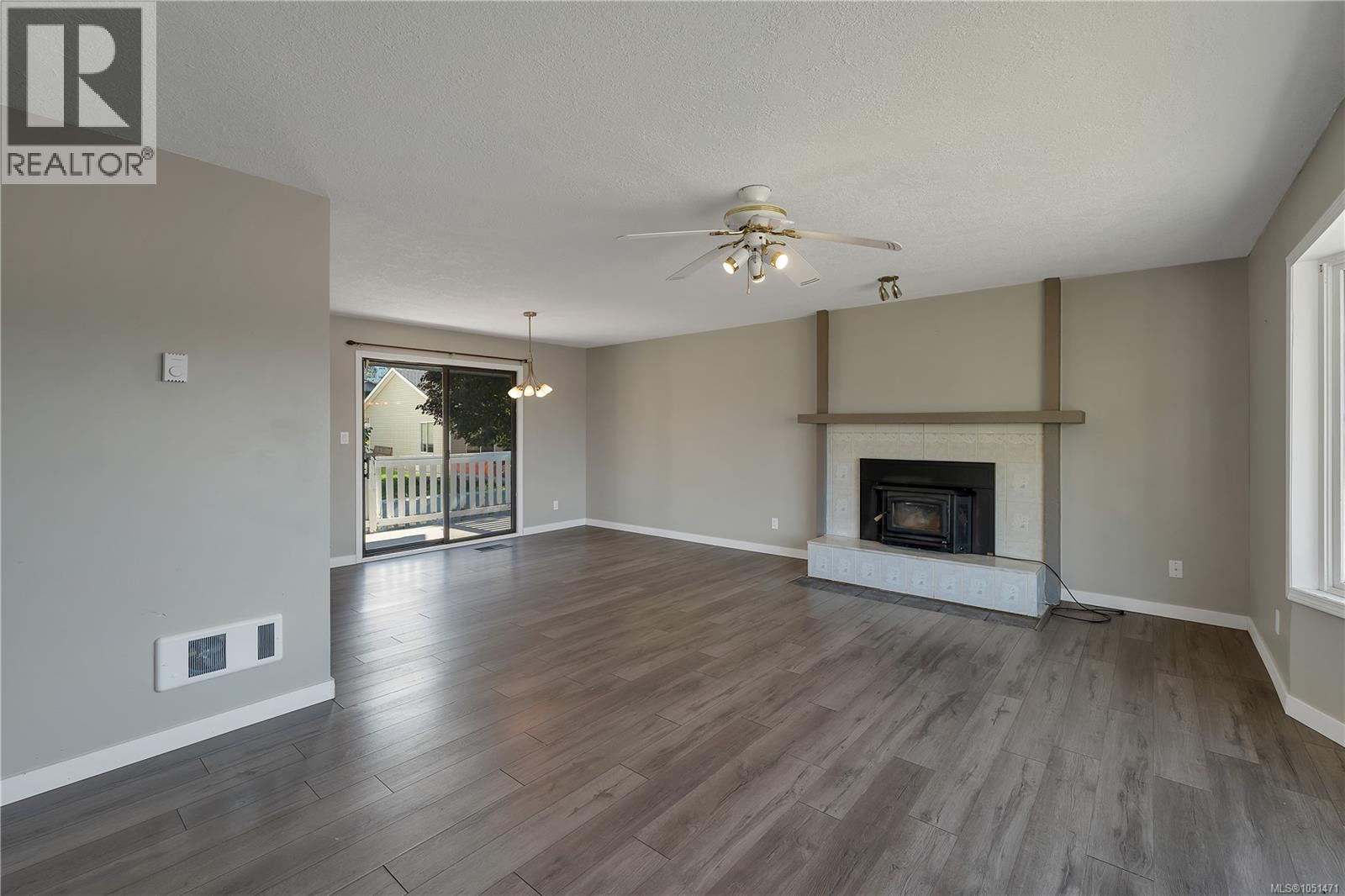531 Savary Cres Property Photo 7