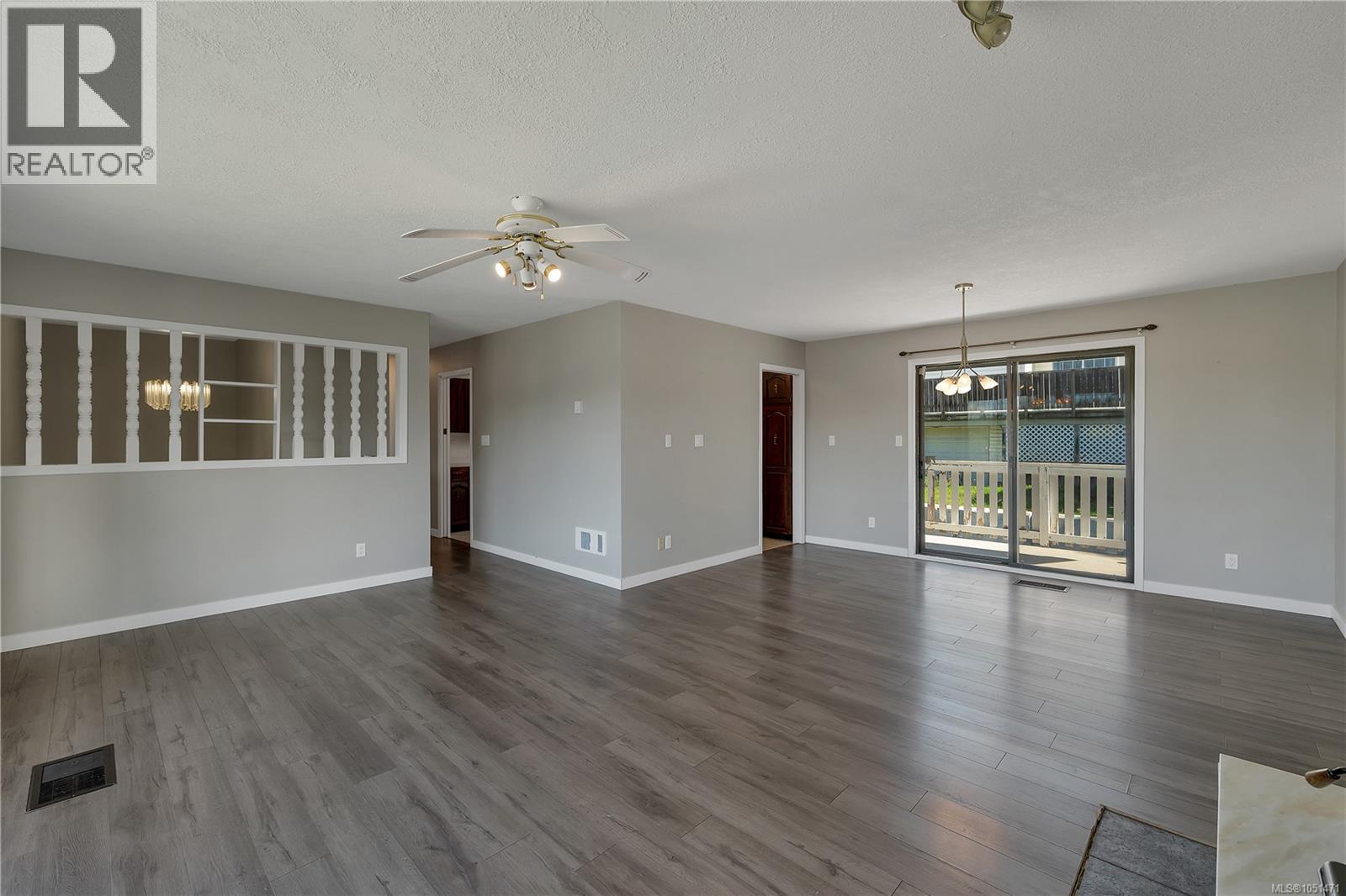 531 Savary Cres Property Photo 8
