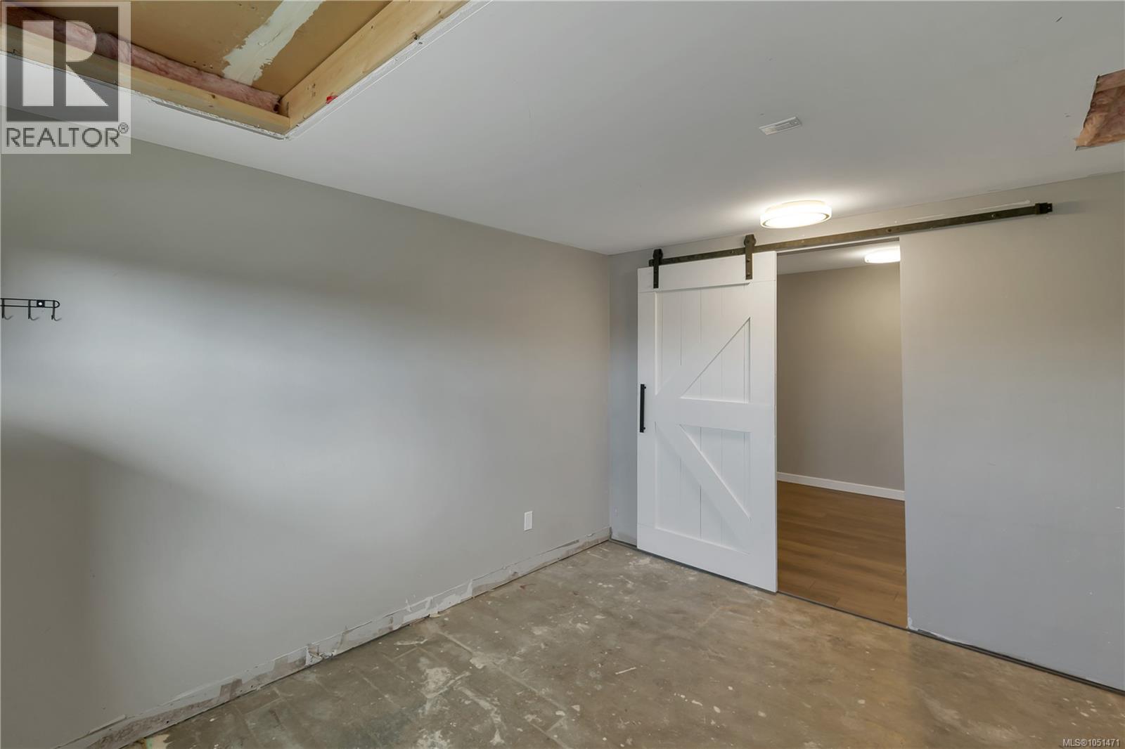 531 Savary Cres Property Photo 40