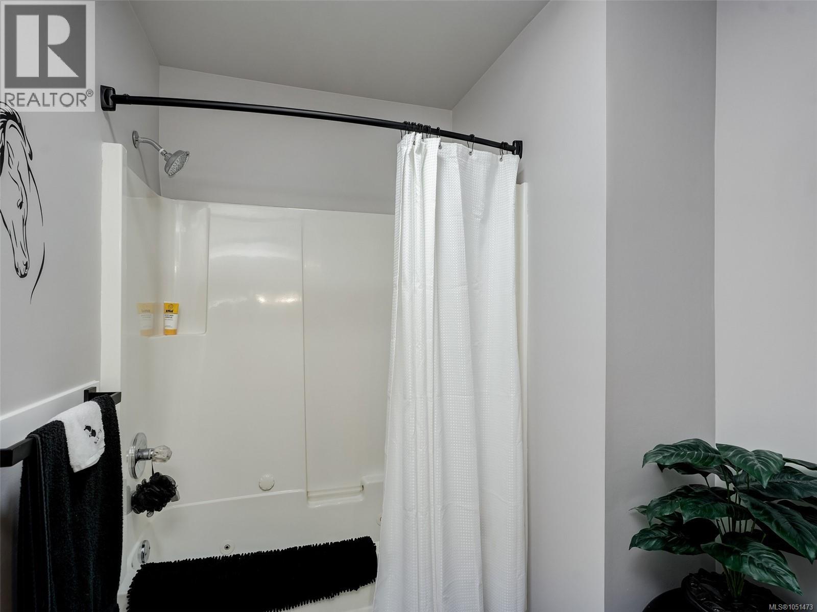 905 Worrall Dr Property Photo 19