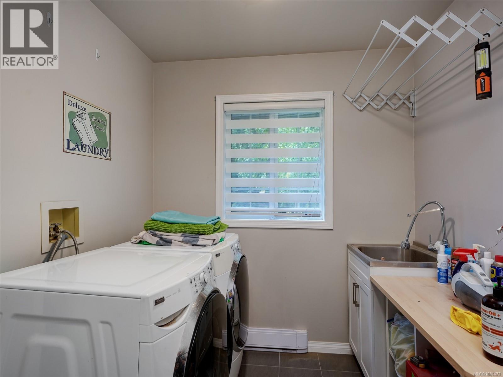 905 Worrall Dr Property Photo 27