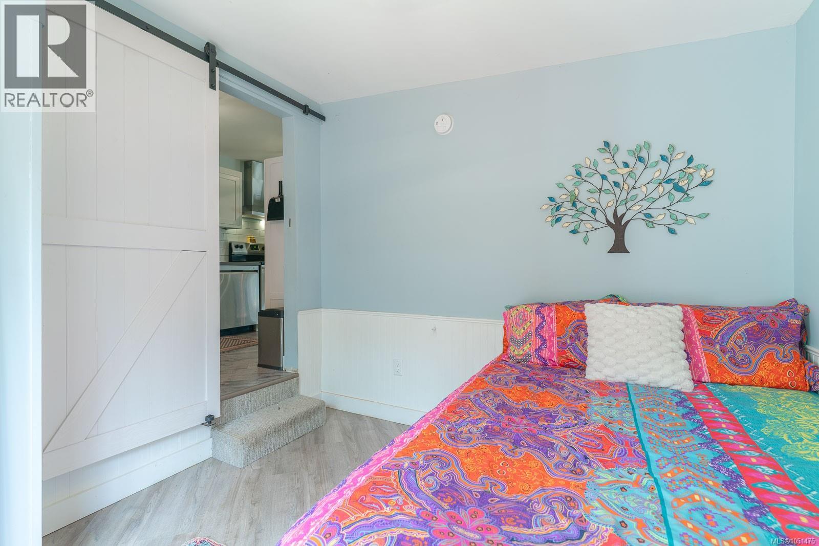14 4837 Roger St Property Photo 12